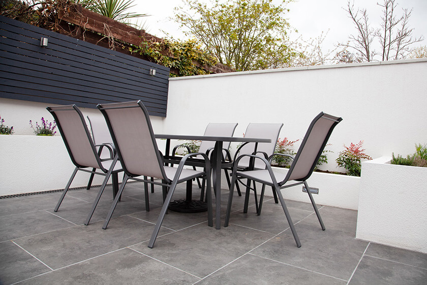 contemporary outdoor dining area on patio