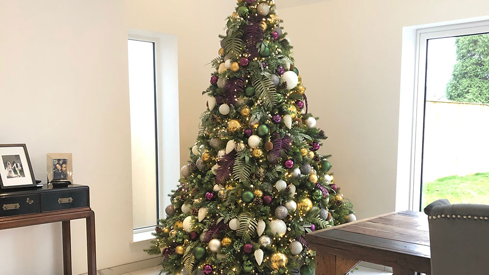 celebrity christmas decorating service - shane and sheena lynch christmas tree